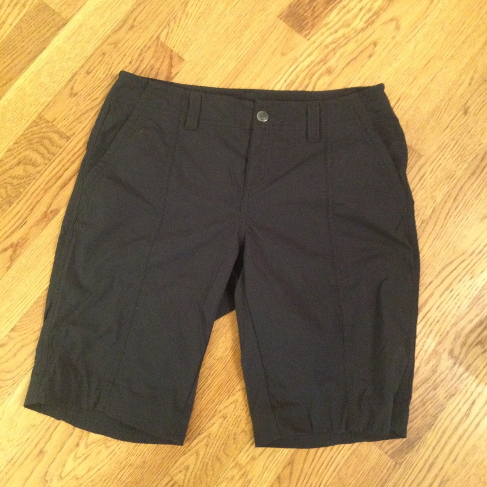 Royal Robbins- Comfortable Outdoor Long Shorts. Size 4